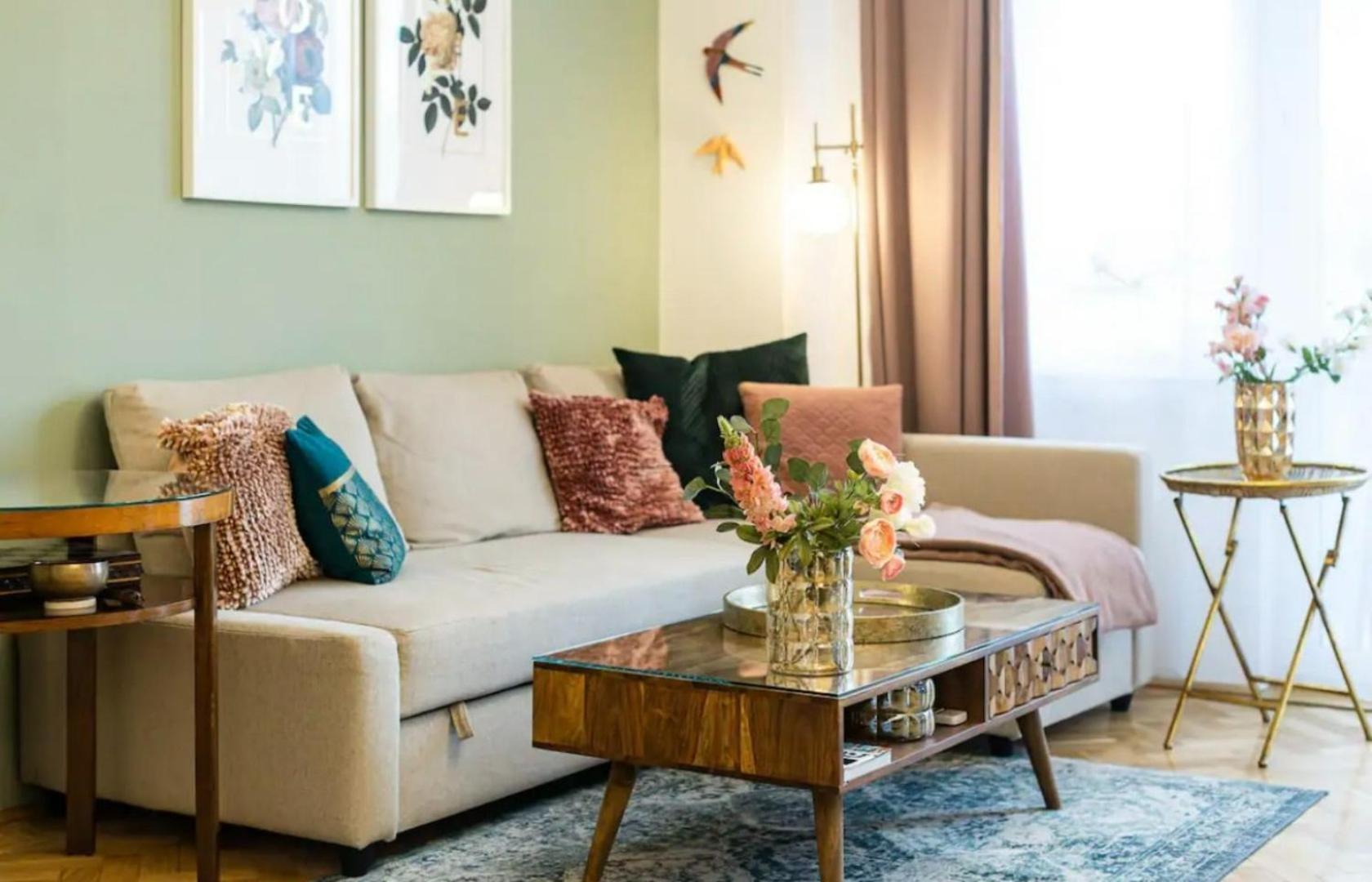Elegant Escape By Buda Castle For Pleasure Seekers Apartamento Budapest