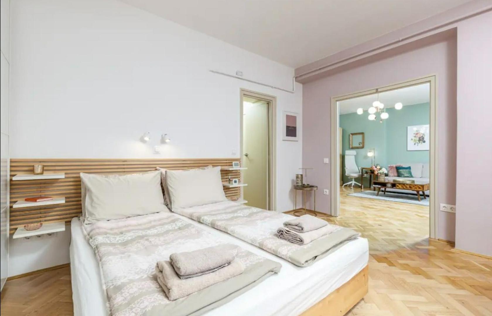 Apartamento Elegant Escape By Buda Castle For Pleasure Seekers *